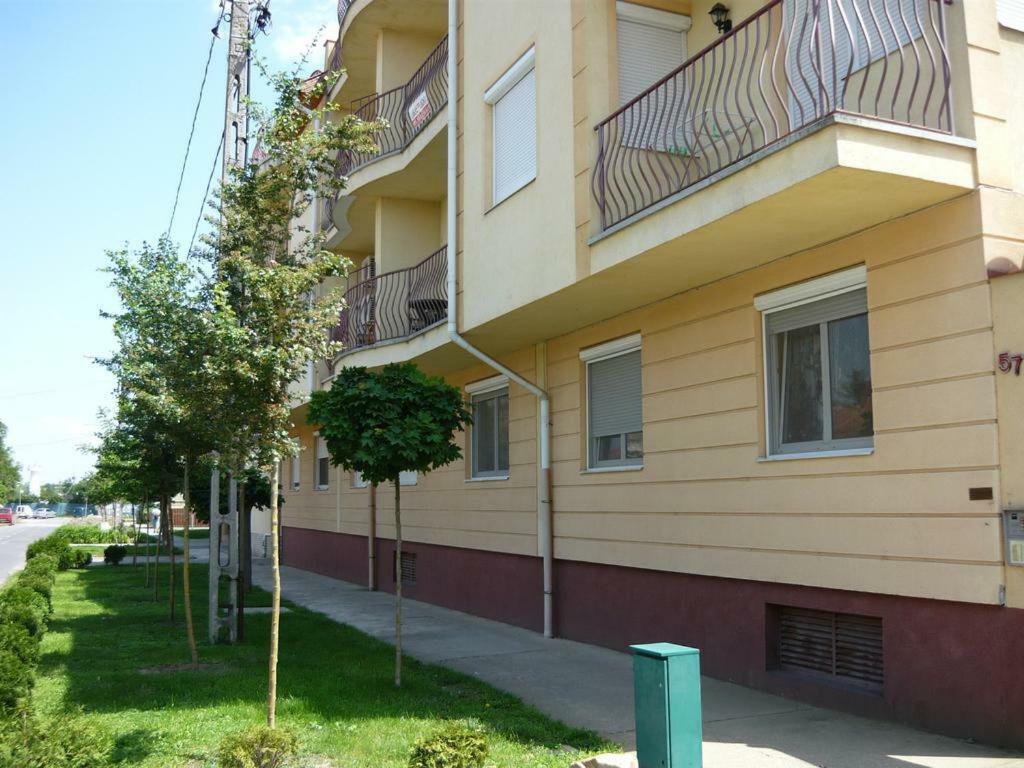 Sunrise 2 Apartment Hajdúszoboszló Zewnętrze zdjęcie